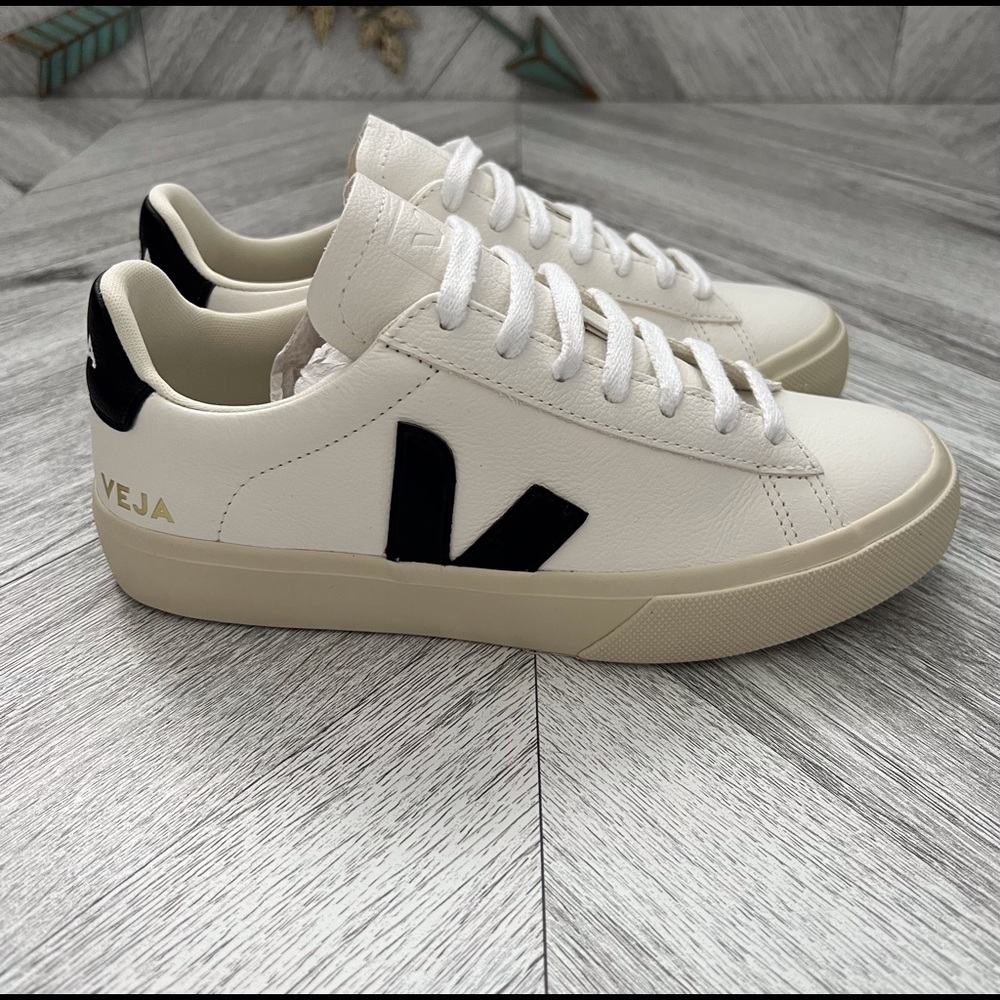 VEJA CAMPO CHROMEFREE WHITE BLACK